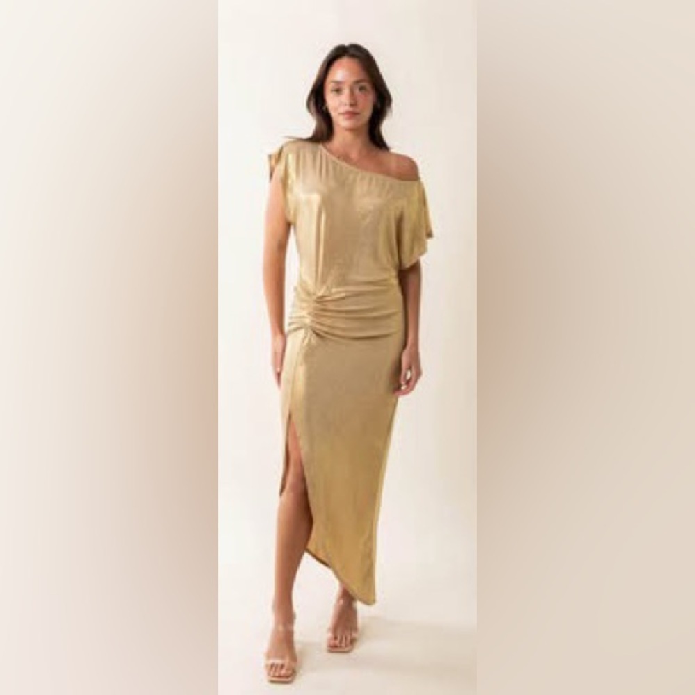 Elan Gold Off-Shoulder midi Dress size‎ Medium